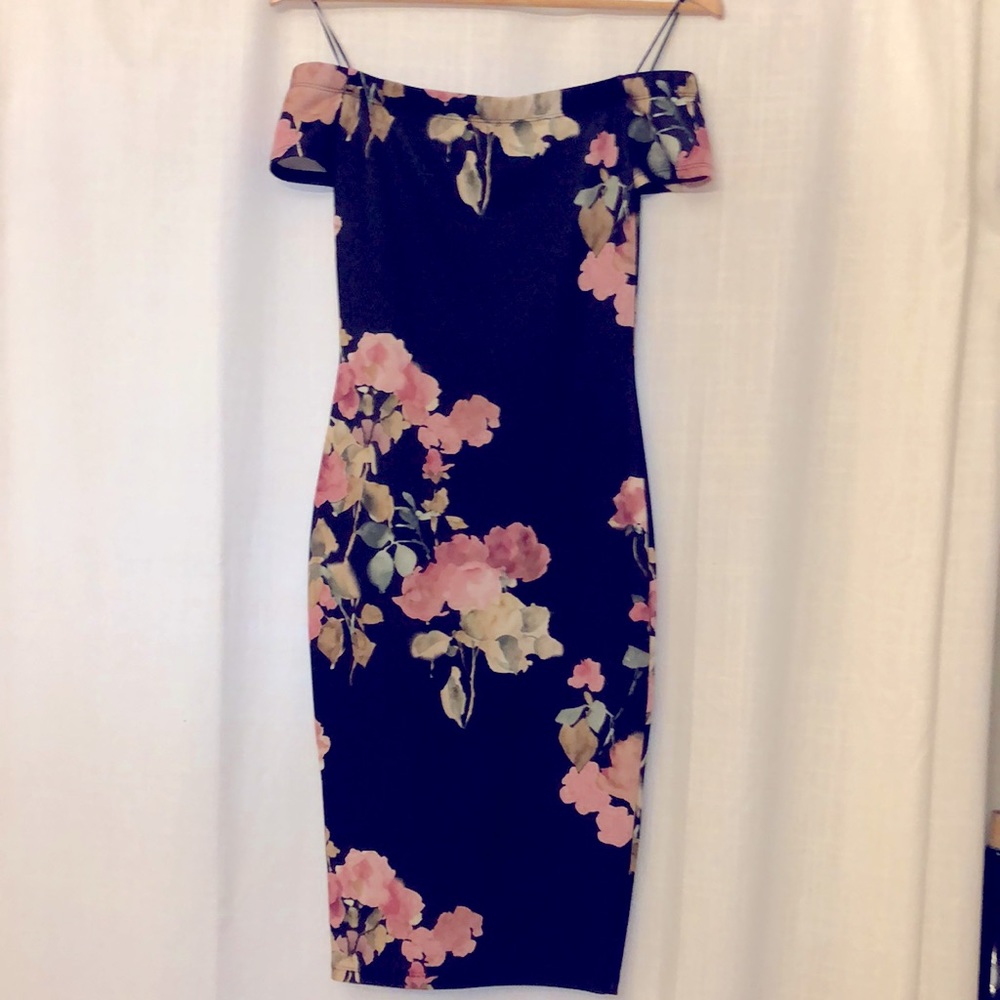 Off the shoulder bodycon dress